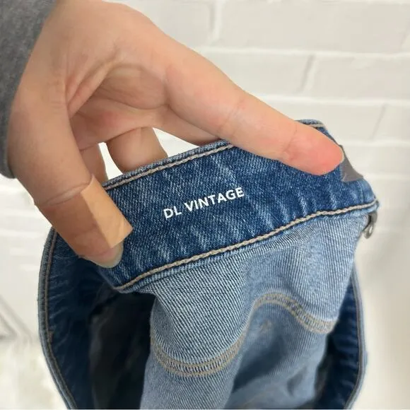 DL1961 Karlie Boyfriend Distressed Denim Shorts Size 31