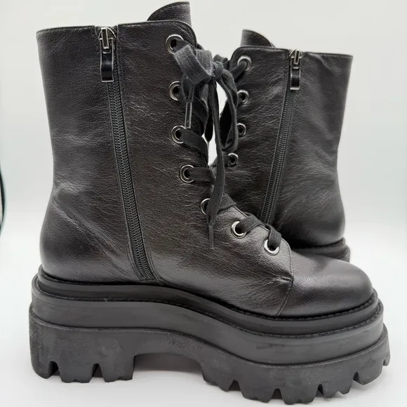 Jessica Simpson Women's Platform Combat Booties Size 6B