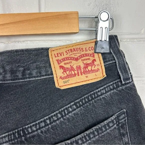 Levi’s Button Fly Black Denim Cutoff Shorts Size 25